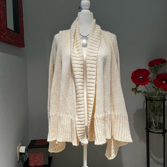 NEW Alice + Olivia Wool Cashmere Classic Timeless Layering Cardigan Sweater NWT - Picture 4 of 16